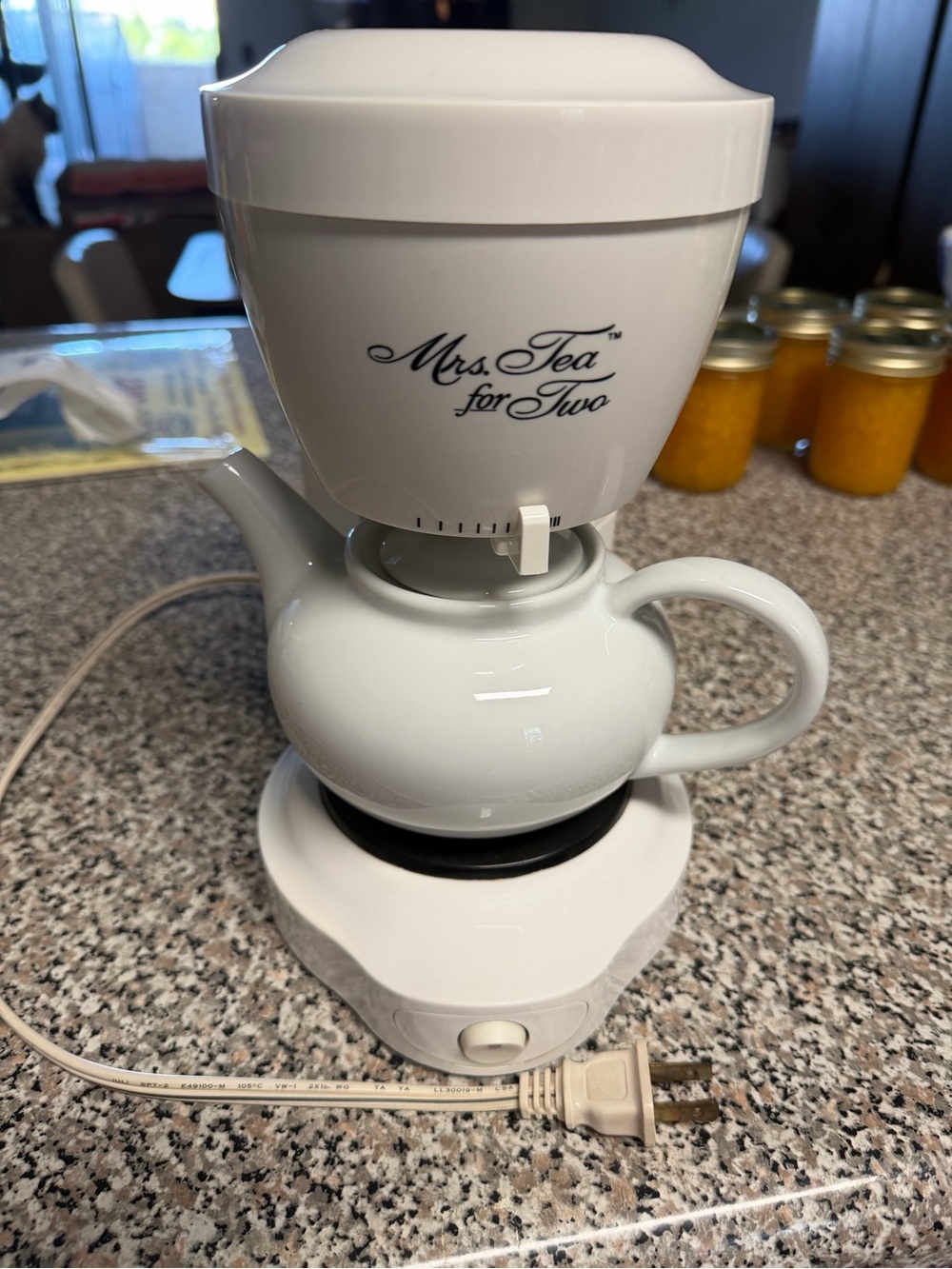 Sunbeam Mrs. Tea for Two White Electric Tea Maker